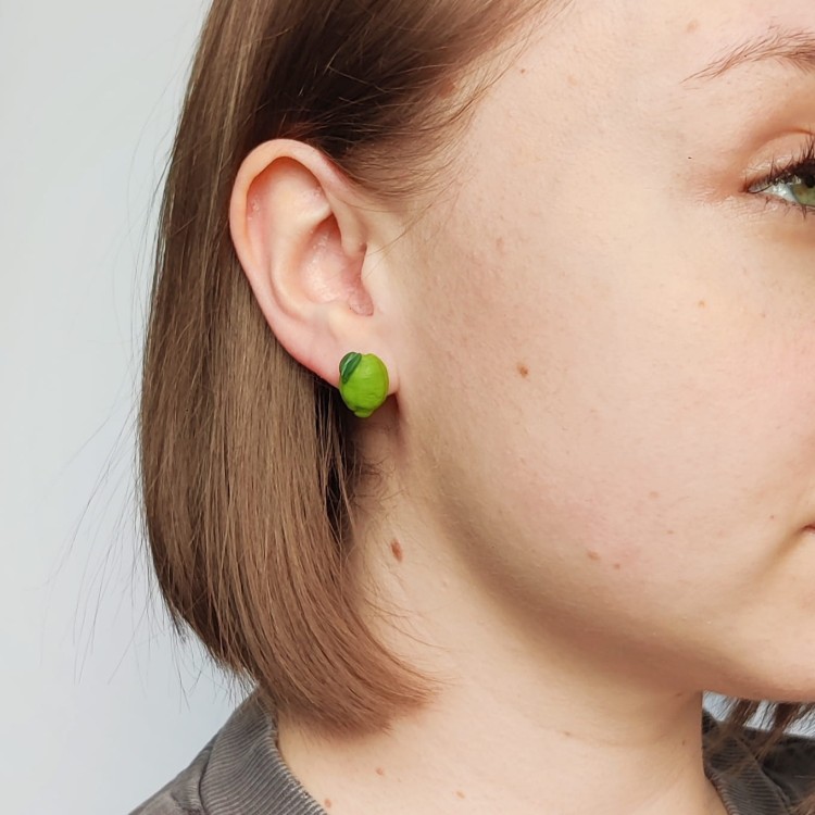 kolczyki-limonki-na-uchu.jpg