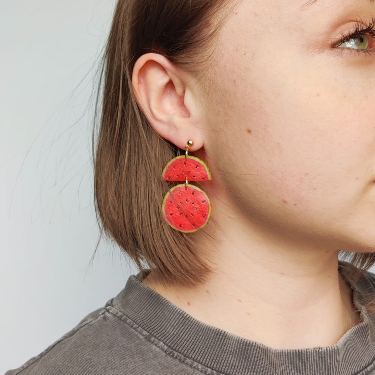kolczyki-arbuzy-z-modeliny-na-uchu.jpg