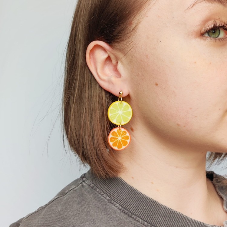 kolczyki-cytryny-pomarancze-na-uchu.jpg
