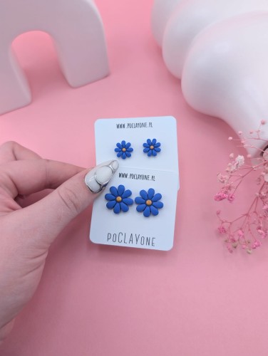 wiosenne-kolczyki-kwiatki-niebieskie-stokrotki.jpg