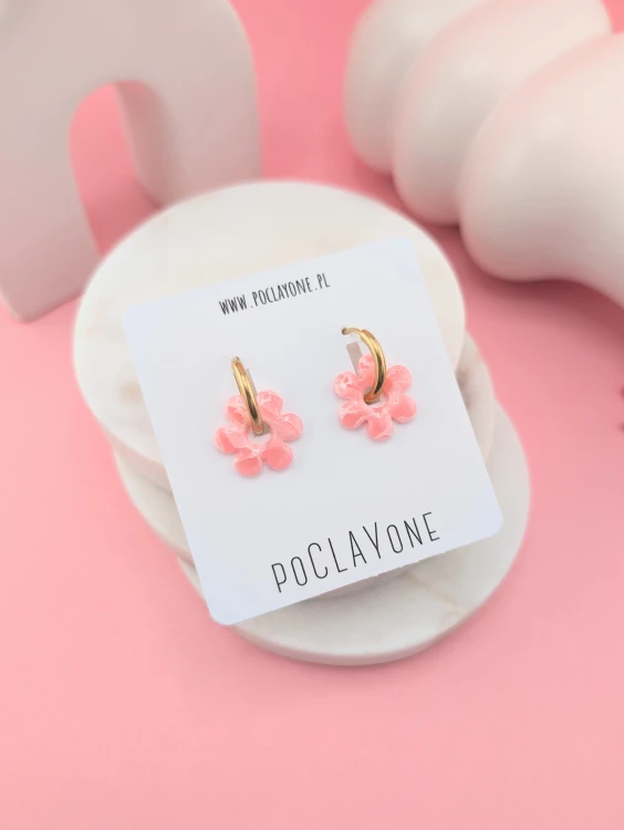 urocze-rozowe-kwiatuszki-kolczyki.jpg