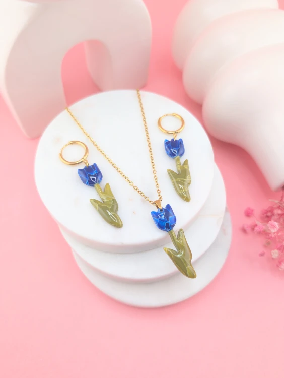 bizuteria-z-tulipanem-niebieskim.jpg